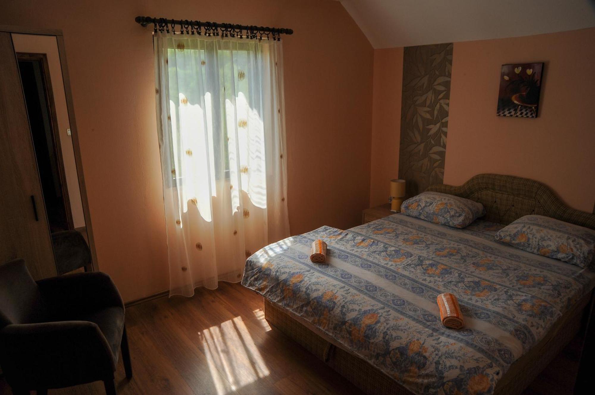 Villa Lovcen4Me Cetinje Exterior foto